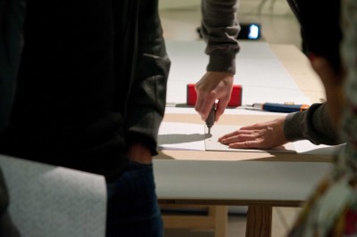 Nous ne notons pas les fleurs, dit le géographe